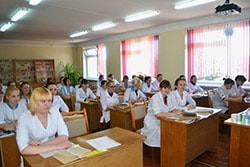 На занятиях учебной дисциплины «Фармакология» группа 4-1  специальности «Сестринское дело», выпуск 2015 года.